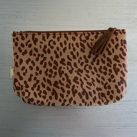 ipsy Handbags - Leopard Print Makeup Bag